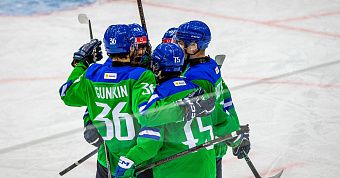 «Толпар» оказался сильнее «Белых Медведей» «Толпар» оказался сильнее «Белых Медведей»