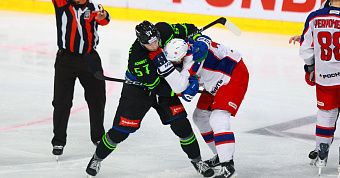 «Салават Юлаев» дома уступил ЦСКА в матче чемпионата КХЛ