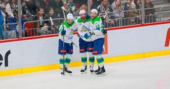 «Салават Юлаев» победил «Трактор» в Челябинске «Салават Юлаев» победил «Трактор» в Челябинске