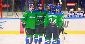 «Толпар» обыграл «Снежных Барсов»