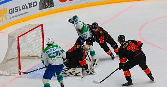 «Салават Юлаев» уступил «Адмиралу» во Владивостоке