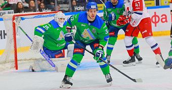 «Салават Юлаев» уступил «Локомотиву» в третьем матче серии