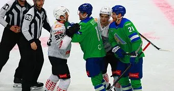 «Салават Юлаев» в Уфе уступил «Авангарду»